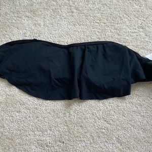 Strapless swim flounce top